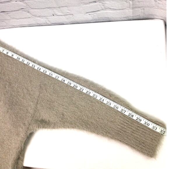 Express Shaggy Alpaca Blend Batwing Tan Minimalist Turtleneck Preppy Sweater L - Picture 11 of 11